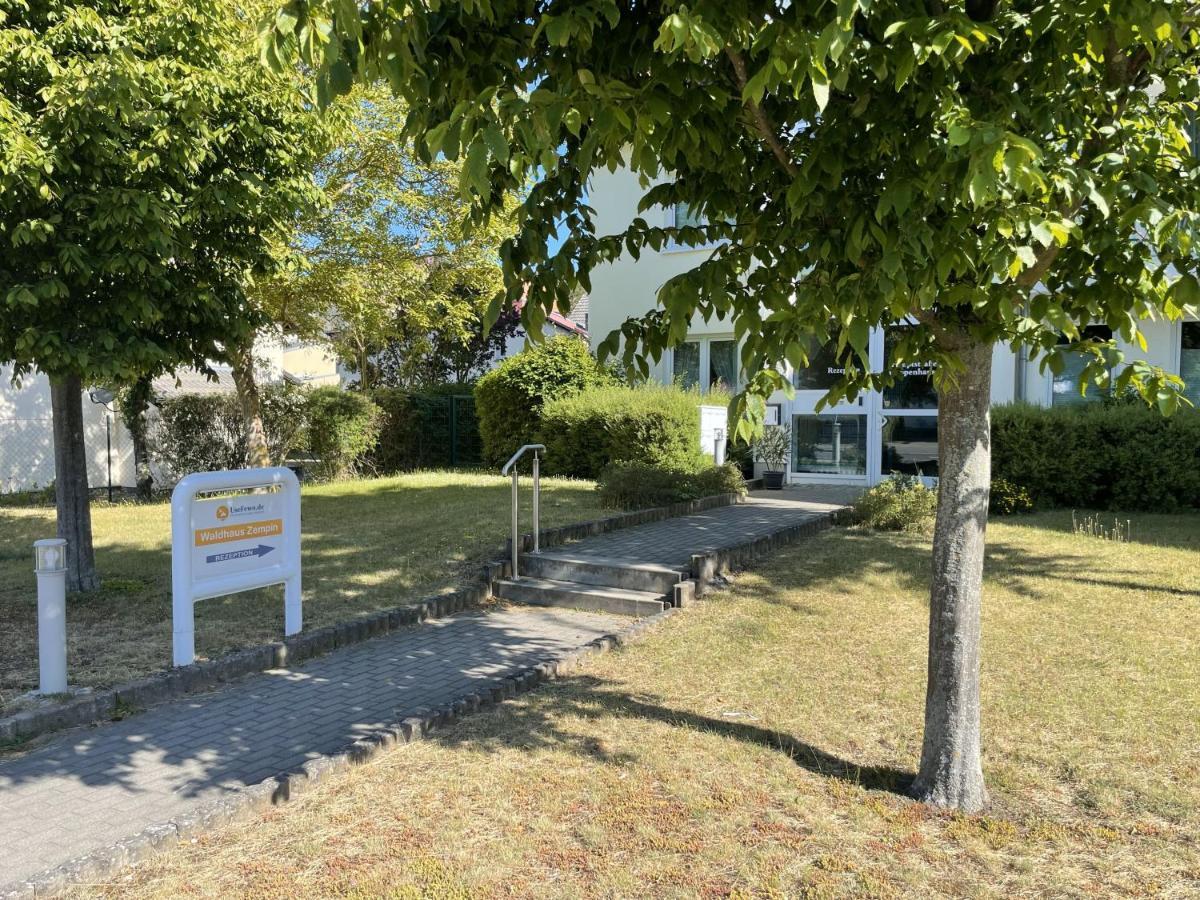 Apartment Diana Mit Terrasse Цемпин Екстериор снимка